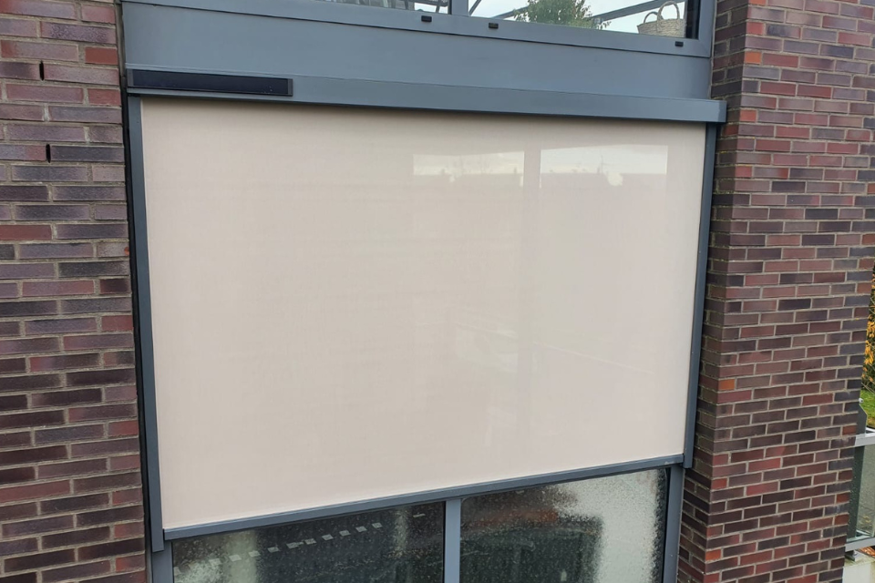 Zon en Scherm Moyo Ritzscreen