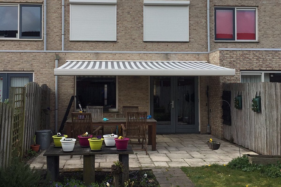 Zon en Scherm Java ZS2147 – gesloten cassette zonnescherm