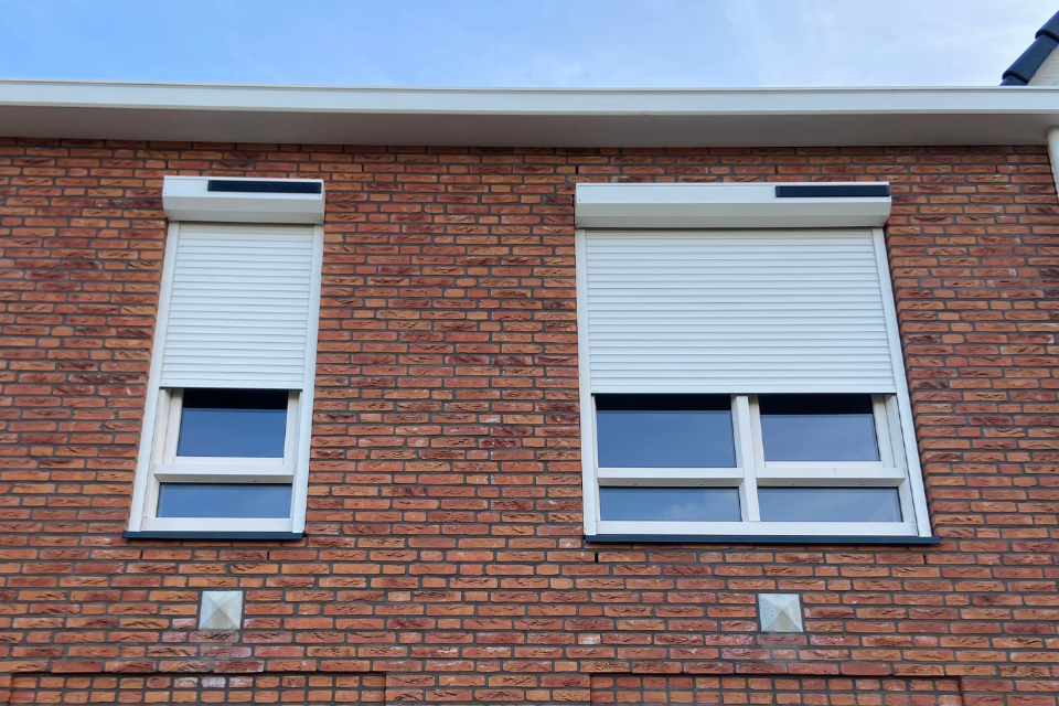 Zon en Scherm Solar ZS010 rolluik – Volledig op zonne-energie!
