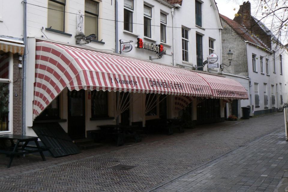 Zon en Scherm Markies Petmodel